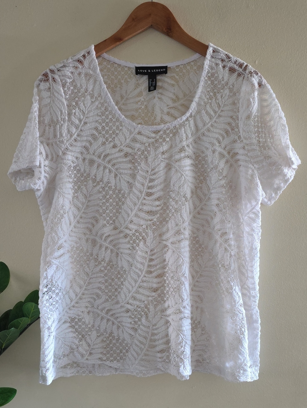 Love & Legend White Leafy Lace Pattern SL Blouse - White 1X